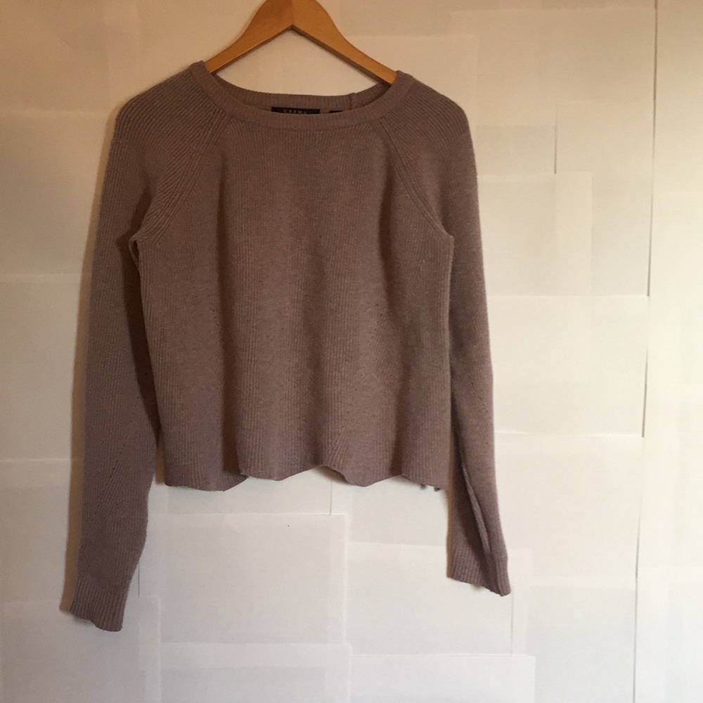 BEAUTIFUL Cyrus Sweater- Great condition